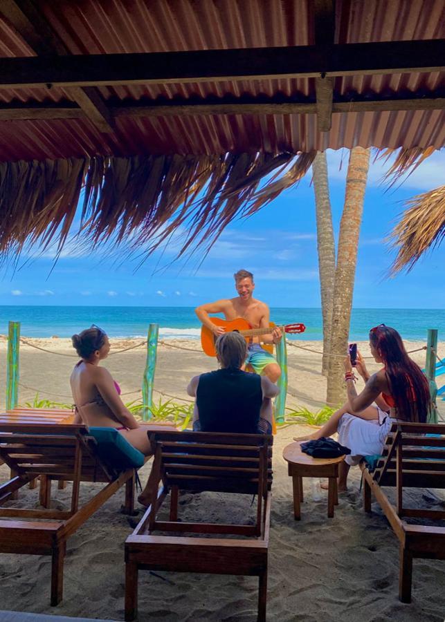 Palmario Hostal Guachaca Екстериор снимка